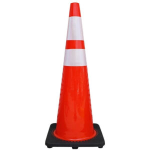 CONO DE TRANSITO DE 70 CM CON BASE NEGRA